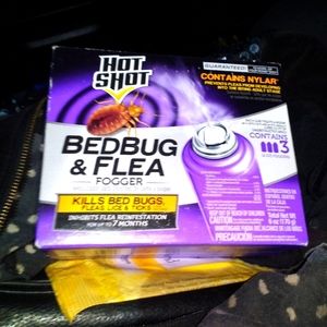 Hot Shot Bedbug and Flea Fogger. Contains 3 diggers. Never opened in box.